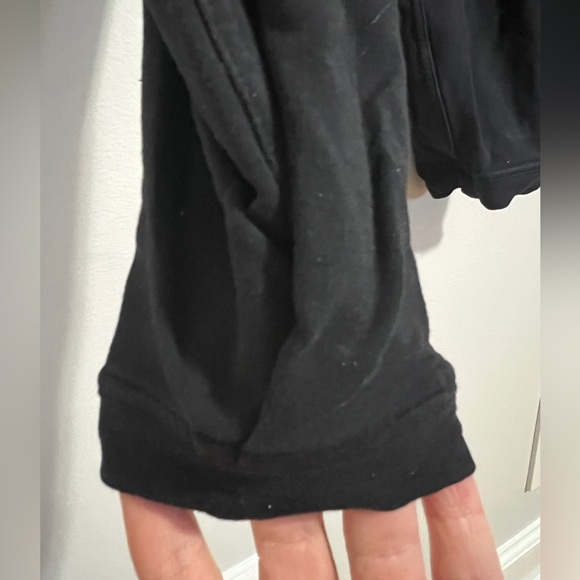 Lululemon Women’s size 4 black joggers - Picture 4 of 7